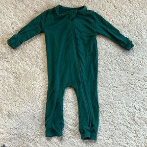 Kyte Baby zippered emerald romper, size 0-3M, fold over mittens